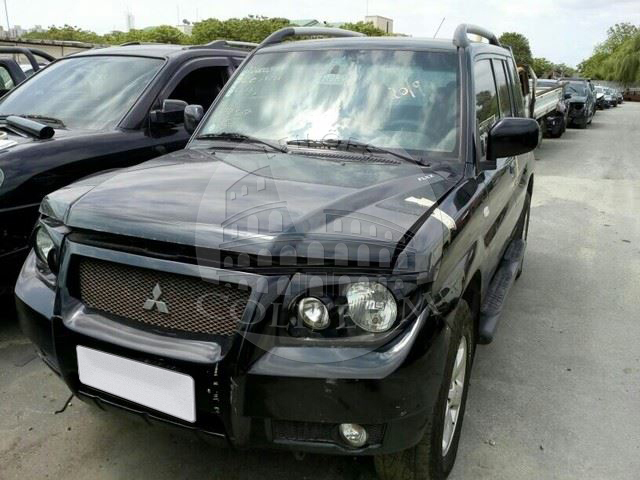 LOTE 035 - itsubishi Pajero GLS 2.0 16V 2010