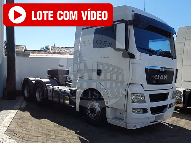 LOTE 003 - MAN TGX 29.440 2015