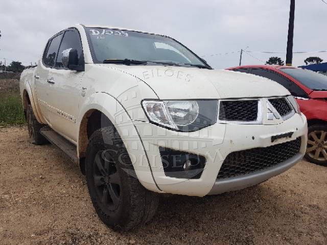 LOTE 034 - MITSUBISHI L200 TRITON HPE 3.2 TURBO 2011