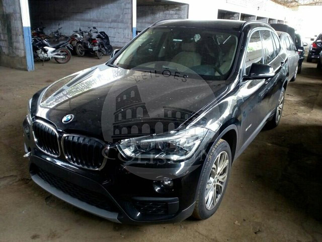 LOTE 013 - BMW X1 2.0 16V sDrive18i 2012