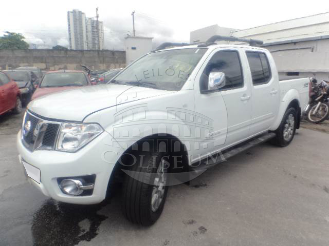 LOTE 026 -  Nissan Frontier 2.5 TD CD SL 4x4 (Aut) 2016